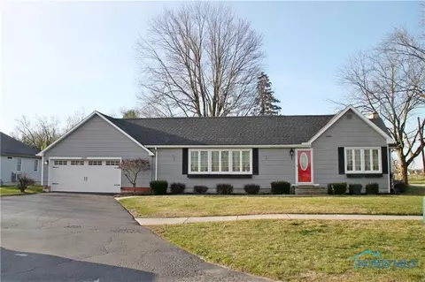 1239 Pearl St, Bowling Green, OH 43402