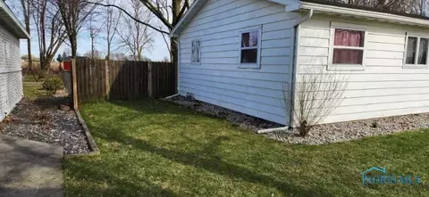 306 Jackson St, Delta, OH 43515 photo 9