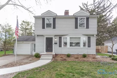 756 Inwood Pl, Maumee, OH 43537