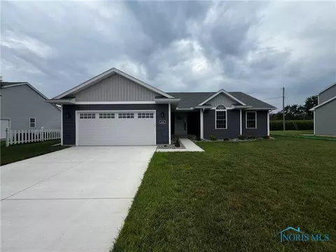 465 Oxford St, Napoleon, OH 43545
