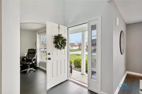 7048 Saddleback Rd, Maumee, OH 43537 photo 3