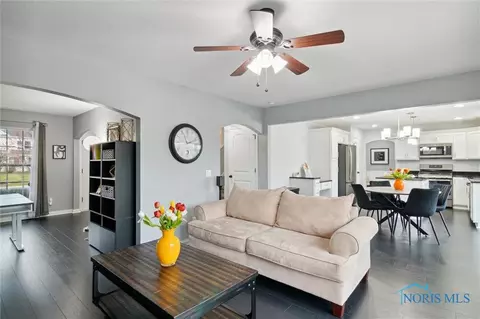7048 Saddleback Rd, Maumee, OH 43537 photo 6