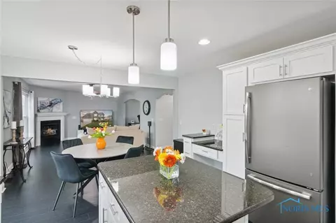 7048 Saddleback Rd, Maumee, OH 43537 photo 16
