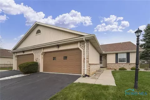 20 Homestead Pl #20, Maumee, OH 43537