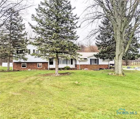 11412 Pemberville Rd, Bradner, OH 43406