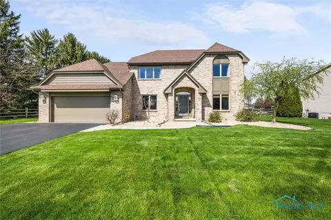 6748 Shadowcreek Dr, Maumee, OH 43537