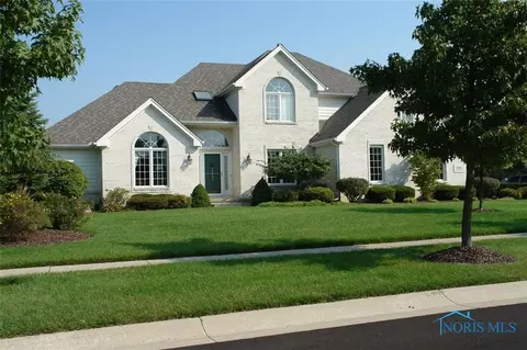 8708 Stone Post Rd, Sylvania, OH 43560