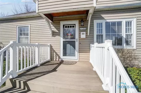 220 Rector Ave, Findlay, OH 45840 photo 2