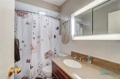 220 Rector Ave, Findlay, OH 45840 photo 24