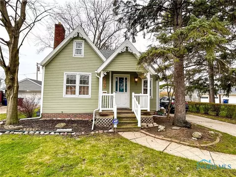 2705 108th St, Toledo, OH 43611