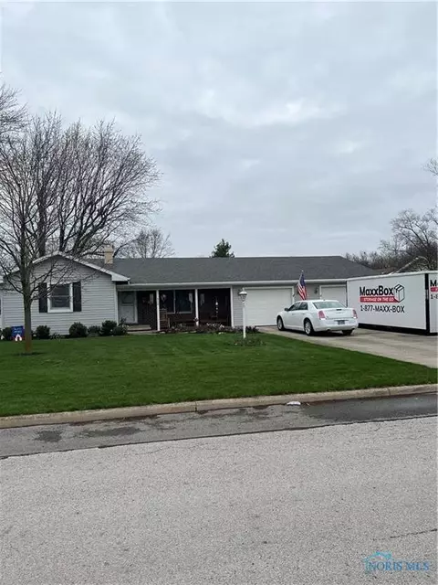 512 Kirk Dr, Findlay, OH 45840