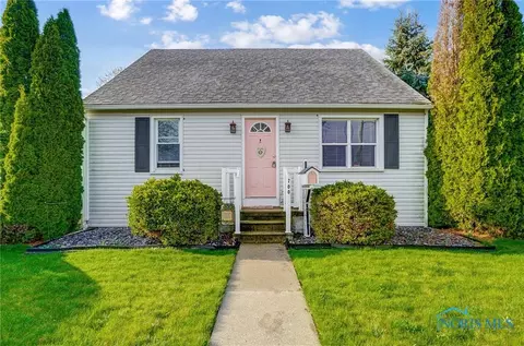 700 Fernwood Ave, Delta, OH 43515