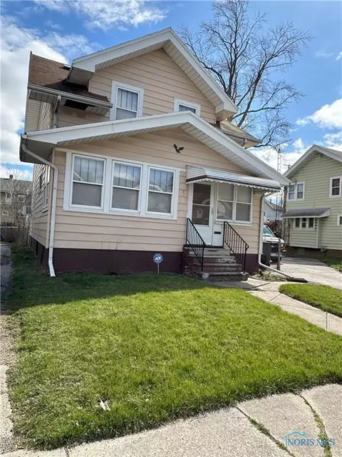 4112 Mayfield Dr, Toledo, OH 43612