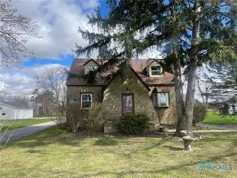 3855 Brown Rd, Oregon, OH 43616