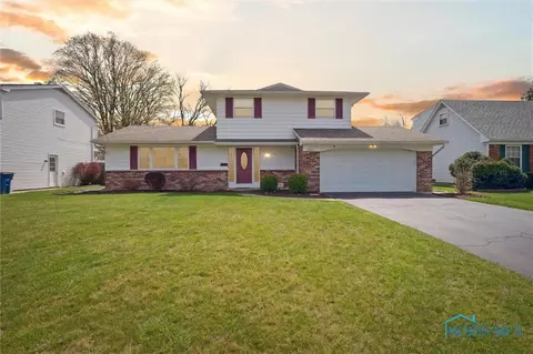 3701 Dewlawn Dr, Toledo, OH 43614
