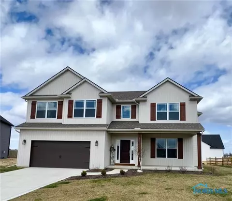 1396 Roberts Cir, Waterville, OH 43566