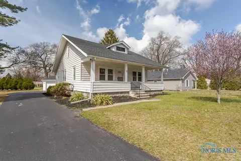 15 Dulton Dr, Toledo, OH 43615