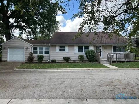 122 Elm Dr, Bryan, OH 43506 photo 2