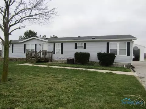 8277 Latcha Rd, Perrysburg, OH 43551