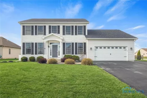 1408 S Redhawk Dr, Perrysburg, OH 43551