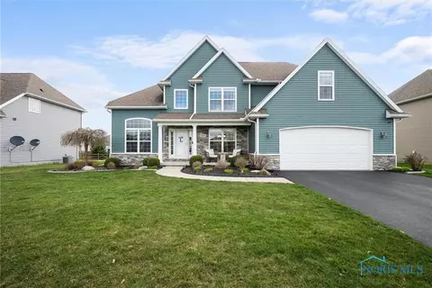 3297 Sterlingwood Ln, Perrysburg, OH 43551