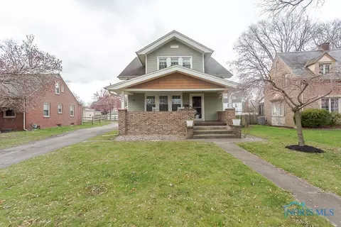 3407 Pineway Dr, Toledo, OH 43614