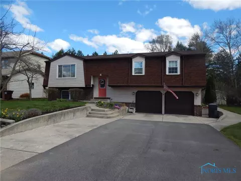 3830 Fairwood Dr, Sylvania, OH 43560