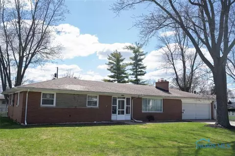 102 Earl St, Walbridge, OH 43465