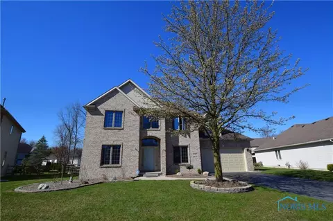 2565 Spruce Loop Rd, Sylvania, OH 43560