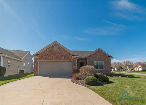 4701 Waterbury Ln, Maumee, OH 43537