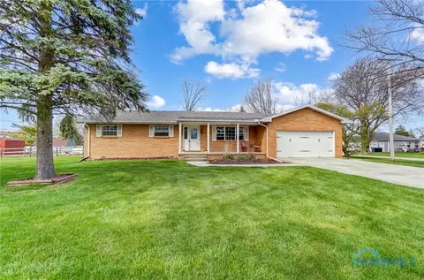2925 Seaman Rd, Oregon, OH 43616