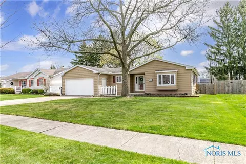 3641 Greenlawn Ct, Toledo, OH 43614