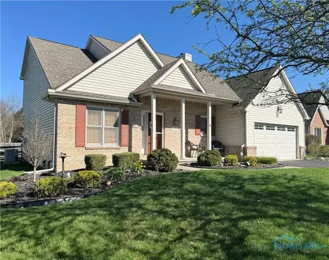 2308 Fawn Hollow Rd, Toledo, OH 43617