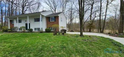 344 Koerber Dr, Defiance, OH 43512