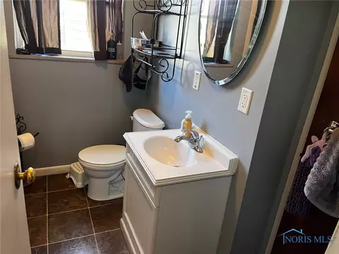 1049 E 4th St, Ottawa, OH 45875 photo 12