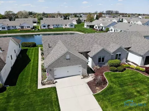 4448 Clearwater E Dr, Maumee, OH 43537