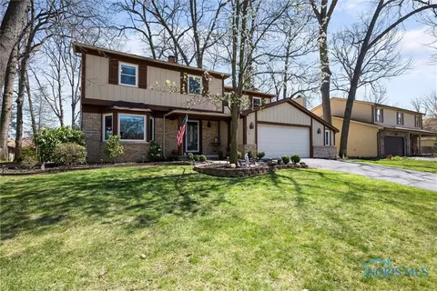 2322 Chriswood Rd, Toledo, OH 43617
