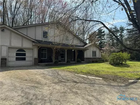 9595 Salisbury Rd, Monclova, OH 43542