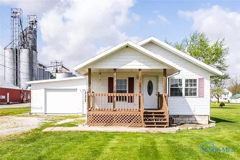 110 N 6th St, Oakwood, OH 45873