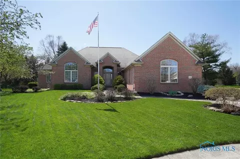 2116 Golden Eagle Dr, Findlay, OH 45840