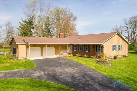 15378 Sand Ridge Rd, Bowling Green, OH 43402