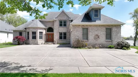 2312 Shoreland Ave, Toledo, OH 43611