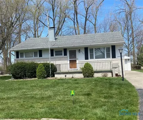 5322 Sanders Dr, Toledo, OH 43615