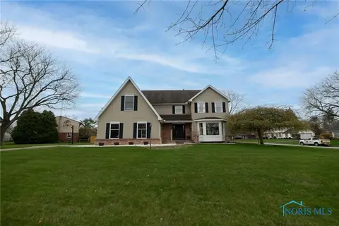 729 Grand Valley Dr, Maumee, OH 43537