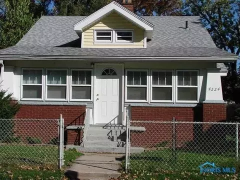 4224 Commonwealth Ave, Toledo, OH 43612