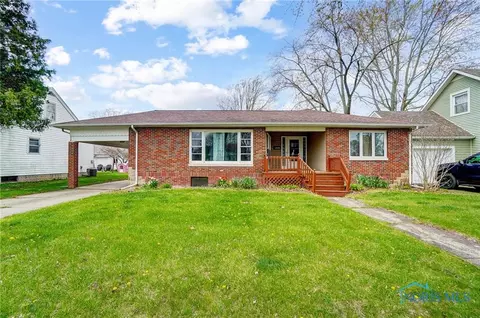 1045 Highland Ave, Napoleon, OH 43545