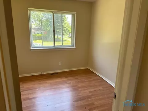 72 Bloomfield Ave, Toledo, OH 43607 photo 7