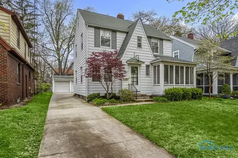 2560 Portsmouth Ave, Toledo, OH 43613