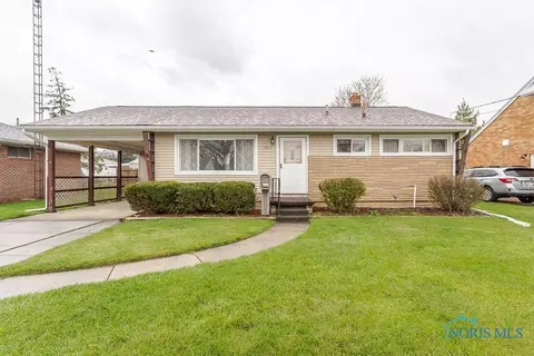 5215 303rd St, Toledo, OH 43611