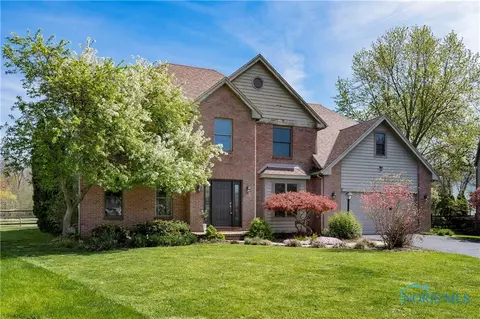 225 Cedar Ridge Ct, Perrysburg, OH 43551